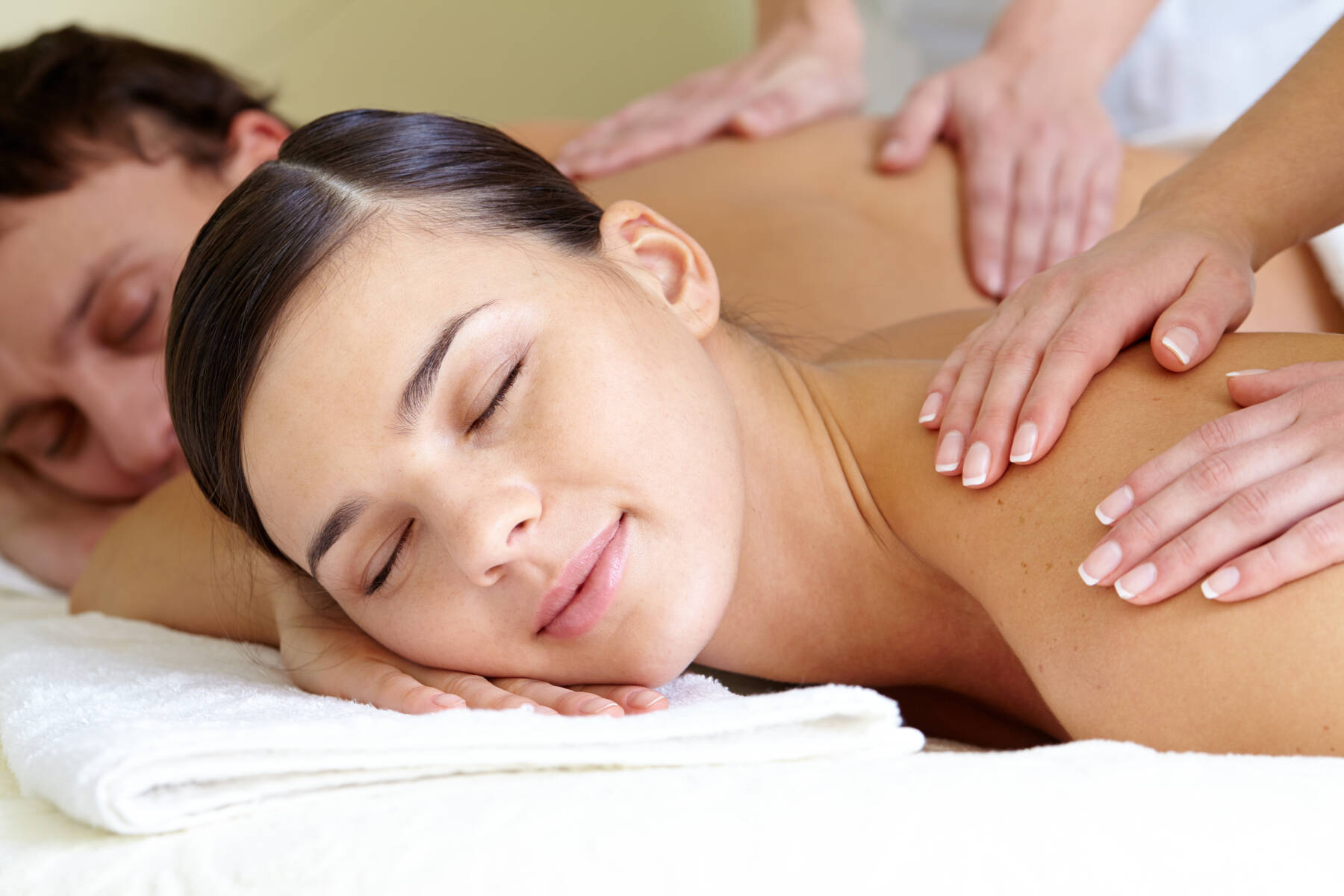 2 Circuitos de Hidroterapia (60') & 2 Massagens Relaxantes (25')